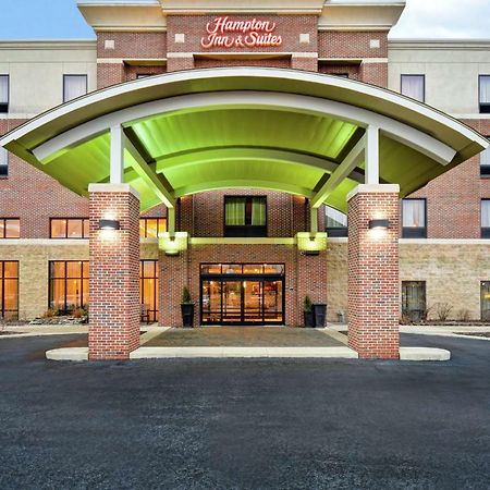 Hampton Inn & Suites Detroit-Canton Exterior photo